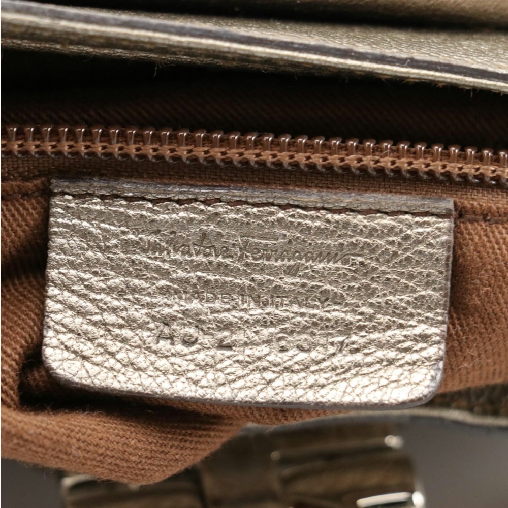 Authentic Ferragamo Marisa Gancini Shoulder bag. Pewter leather shoulder bag. - Picture 5 of 6